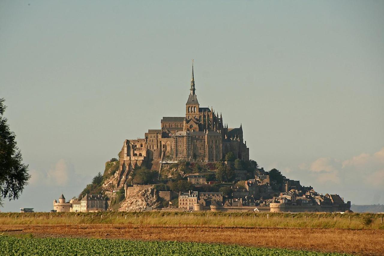 Gite A 1,9 Km Du Mont St Michel Beauvoir  Exteriör bild
